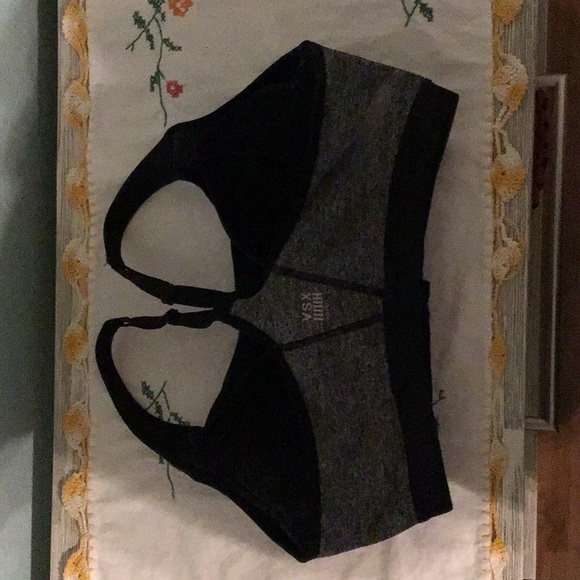 Victoria Secret Sports Bra - Picture 5 of 7